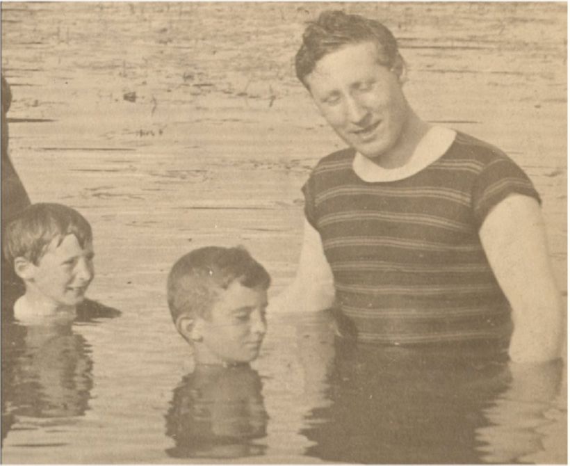 265 Roscoe, Weir, and Dr Wm Jepson swimming in Iowa